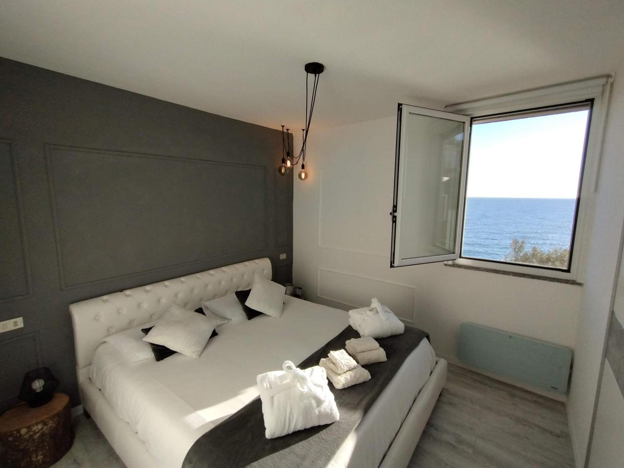Conca Verde C21- Beach Front Little Villas Pool, Private Jacuzzi Sea View Marina dʼMarina dʼAndora 외부 사진